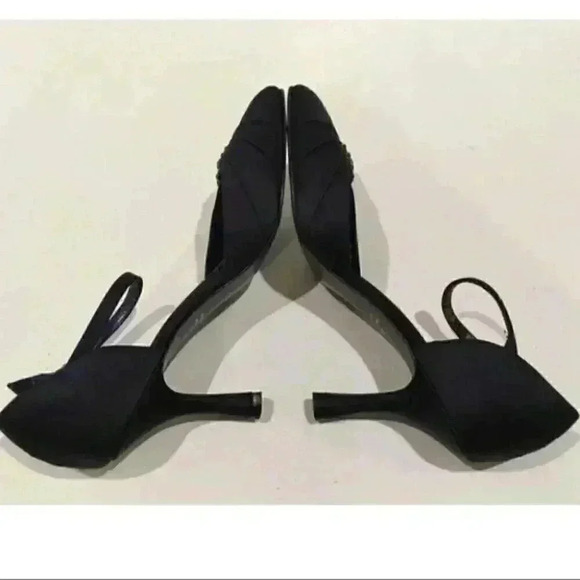 Valerie Stevens Lillian Navy Pumps With Broach - Picture 6 of 8